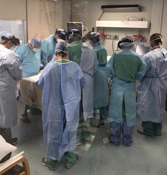 COVID-19 caregiver, patient, survivor Rush respiratory therapist survives after 9 days on ventilator